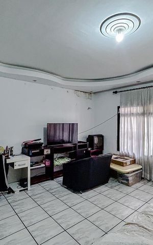 Casa à venda com 275m², 3 quartos e 2 vagasSala