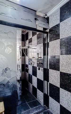 Casa à venda com 275m², 3 quartos e 2 vagasBanheiro