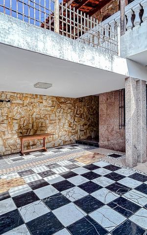 Casa à venda com 275m², 3 quartos e 2 vagasGaragem