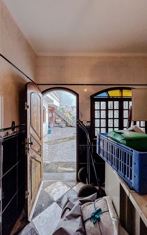 Casa à venda com 275m², 3 quartos e 2 vagasCasa 2