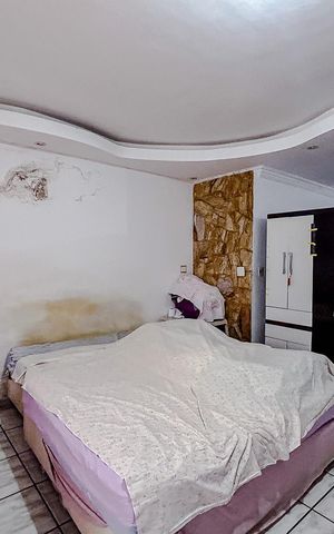 Casa à venda com 275m², 3 quartos e 2 vagasSala