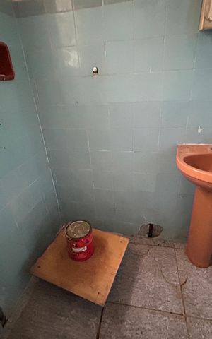 Casa à venda com 780m², 4 quartos e 2 vagasBanheiro do Quarto 4 - Anexo