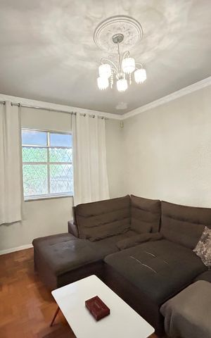 Casa à venda com 780m², 4 quartos e 2 vagasSala