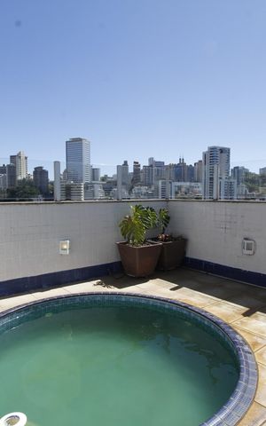Apartamento à venda com 245m², 3 quartos e 3 vagasPiscina