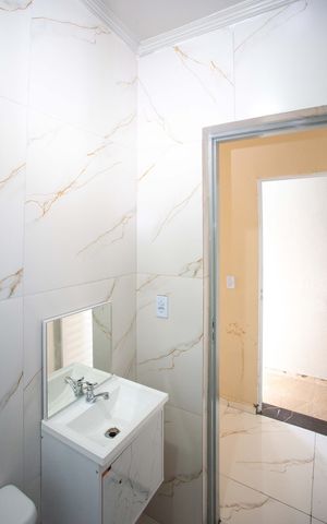 Casa para alugar com 45m², 2 quartos e sem vagaBanheiro