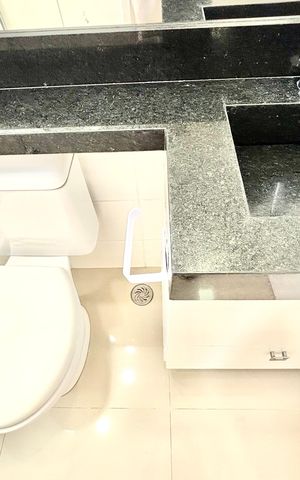 Apartamento à venda com 40m², 2 quartos e 1 vaga Apartamento à venda com 40m², 2 quartos e 1 vagaBanheiro