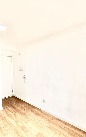 Apartamento à venda com 40m², 2 quartos e 1 vaga Apartamento à venda com 40m², 2 quartos e 1 vagaSala