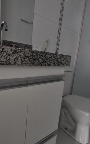 Casa de condomínio à venda com 60m², 2 quartos e 1 vagaBanheiro