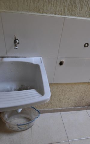 Casa de condomínio à venda com 60m², 2 quartos e 1 vagaÁrea de serviço