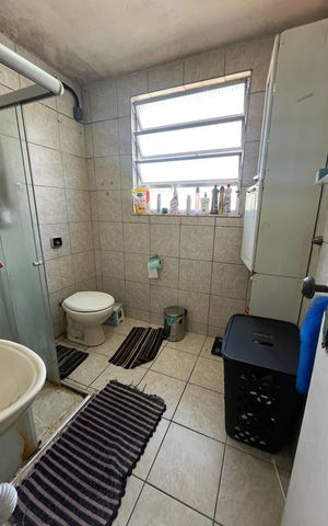 Apartamento à venda com 300m², 6 quartos e 2 vagas Apartamento à venda com 300m², 6 quartos e 2 vagasCasa 3 - Banheiro social