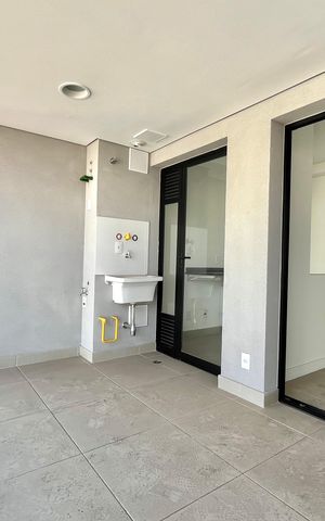 Apartamento à venda com 55m², 2 quartos e 1 vaga Apartamento à venda com 55m², 2 quartos e 1 vagaVaranda