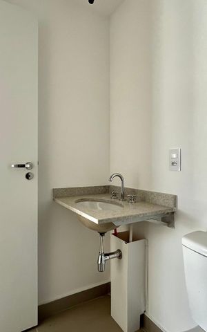 Apartamento à venda com 55m², 2 quartos e 1 vaga Apartamento à venda com 55m², 2 quartos e 1 vagaBanheiro