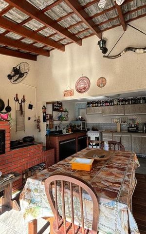 Casa à venda com 280m², 3 quartos e 5 vagas