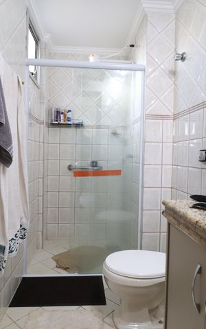 Apartamento para alugar com 104m², 3 quartos e 2 vagasBanheiro do Quarto 1