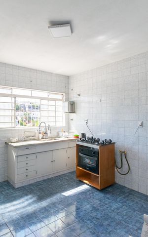 Casa à venda com 140m², 2 quartos e 2 vagasCozinha