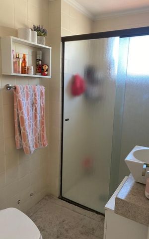 Apartamento à venda com 55m², 2 quartos e 1 vaga Apartamento à venda com 55m², 2 quartos e 1 vagaBanheiro