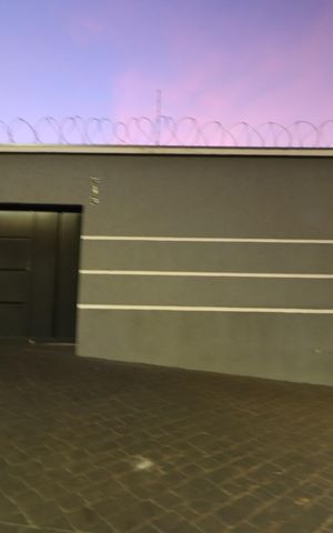Casa para alugar com 180m², 3 quartos e 2 vagasFachada