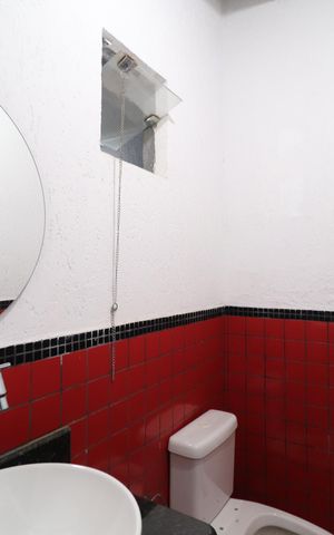 Casa para alugar com 180m², 3 quartos e 2 vagasBanheiro da Varanda