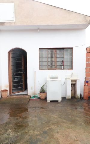 Casa para alugar com 45m², 1 quarto e 1 vagaQuintal 