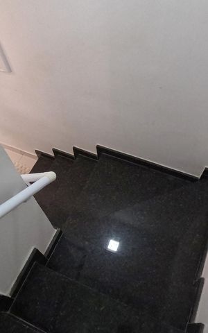 Casa para alugar com 145m², 3 quartos e 1 vagaEscadas para o 3º Piso