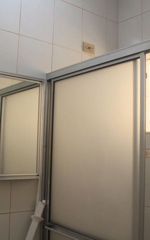 Casa para alugar com 282m², 4 quartos e 4 vagasBanheiro 2