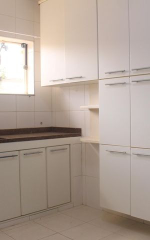 Casa para alugar com 282m², 4 quartos e 4 vagasCozinha