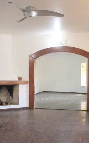 Casa para alugar com 282m², 4 quartos e 4 vagasSala