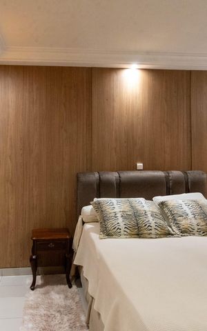 Casa à venda com 127m², 2 quartos e 4 vagas Casa à venda com 127m², 2 quartos e 4 vagasSuíte