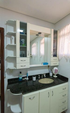 Casa à venda com 127m², 2 quartos e 4 vagas Casa à venda com 127m², 2 quartos e 4 vagasBanheiro da Suíte