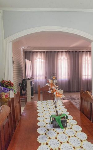 Casa à venda com 127m², 2 quartos e 4 vagas Casa à venda com 127m², 2 quartos e 4 vagasSala de Jantar
