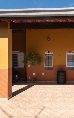 Casa à venda com 127m², 2 quartos e 4 vagas Casa à venda com 127m², 2 quartos e 4 vagasGaragem