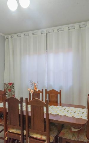 Casa à venda com 127m², 2 quartos e 4 vagas Casa à venda com 127m², 2 quartos e 4 vagasSala de Jantar