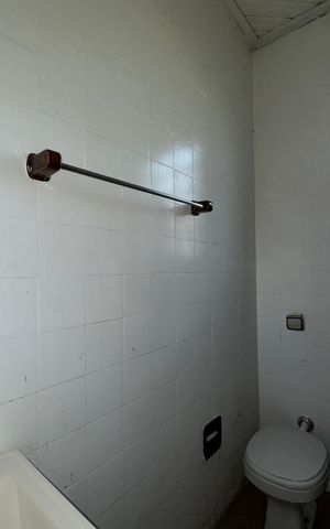 Casa para alugar com 125m², 3 quartos e 1 vaga Casa para alugar com 125m², 3 quartos e 1 vagaBanheiro Social