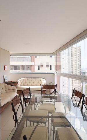 Apartamento para alugar com 150m², 3 quartos e 3 vagasVaranda 
