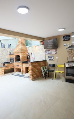 Casa à venda com 140m², 3 quartos e 3 vagasSalão