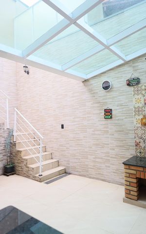 Casa à venda com 140m², 3 quartos e 3 vagasChurrasqueira