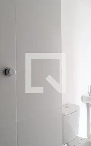 Apartamento à venda com 29m², 1 quarto e sem vaga Apartamento à venda com 29m², 1 quarto e sem vagaBanheiro