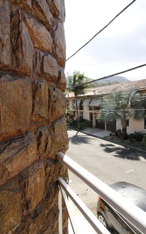 Casa de condomínio à venda com 119m², 4 quartos e 3 vagassacada da suíte 3