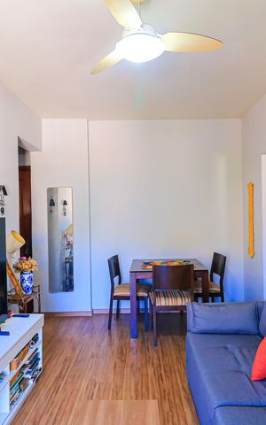 Apartamento à venda com 55m², 2 quartos e 1 vaga Apartamento à venda com 55m², 2 quartos e 1 vagaSala