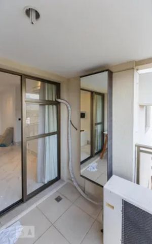 Apartamento à venda com 70m², 2 quartos e 2 vagas Apartamento à venda com 70m², 2 quartos e 2 vagasVaranda