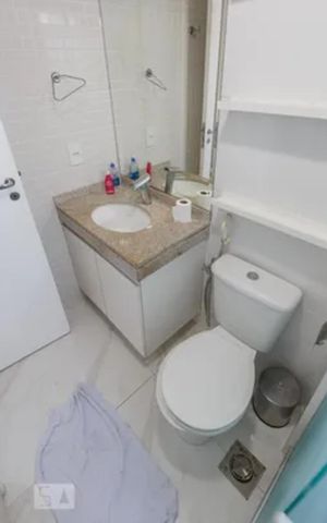 Apartamento à venda com 70m², 2 quartos e 2 vagas Apartamento à venda com 70m², 2 quartos e 2 vagasBanheiro