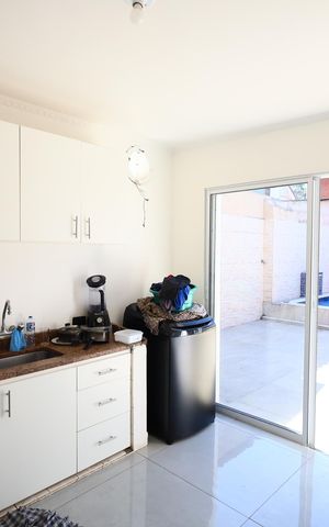 Casa à venda com 550m², 3 quartos e 3 vagasCozinha