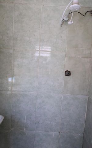 Casa à venda com 550m², 3 quartos e 3 vagasBanheiro externo