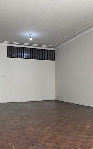 Apartamento para alugar com 182m², 4 quartos e 1 vaga Apartamento para alugar com 182m², 4 quartos e 1 vagaSala