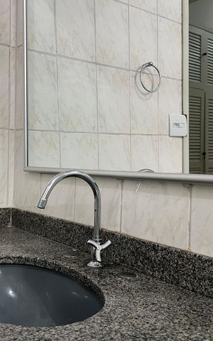 Apartamento para alugar com 182m², 4 quartos e 1 vaga Apartamento para alugar com 182m², 4 quartos e 1 vagaBanheiro Corredor