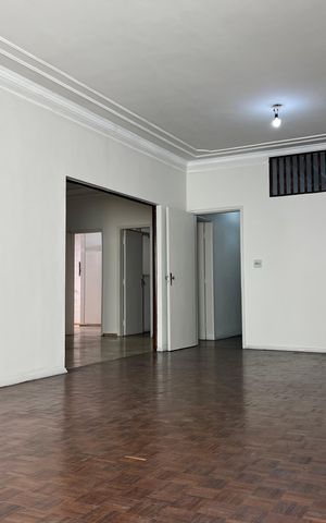 Apartamento para alugar com 182m², 4 quartos e 1 vaga Apartamento para alugar com 182m², 4 quartos e 1 vagaSala