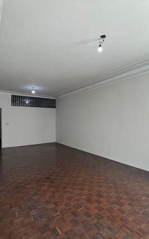Apartamento para alugar com 182m², 4 quartos e 1 vaga Apartamento para alugar com 182m², 4 quartos e 1 vagaSala