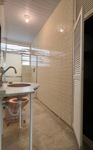 Apartamento para alugar com 182m², 4 quartos e 1 vaga Apartamento para alugar com 182m², 4 quartos e 1 vagaBanheiro da Suíte