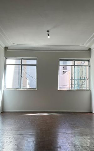 Apartamento para alugar com 182m², 4 quartos e 1 vaga Apartamento para alugar com 182m², 4 quartos e 1 vagaSala