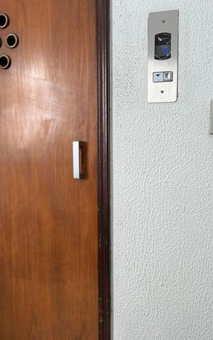 Apartamento para alugar com 182m², 4 quartos e 1 vaga Apartamento para alugar com 182m², 4 quartos e 1 vagaÁrea Comum - Elevador de Serviço